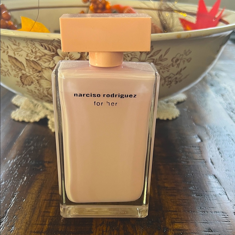 Narciso Rodriguez For Her Perfume - Soft Pink